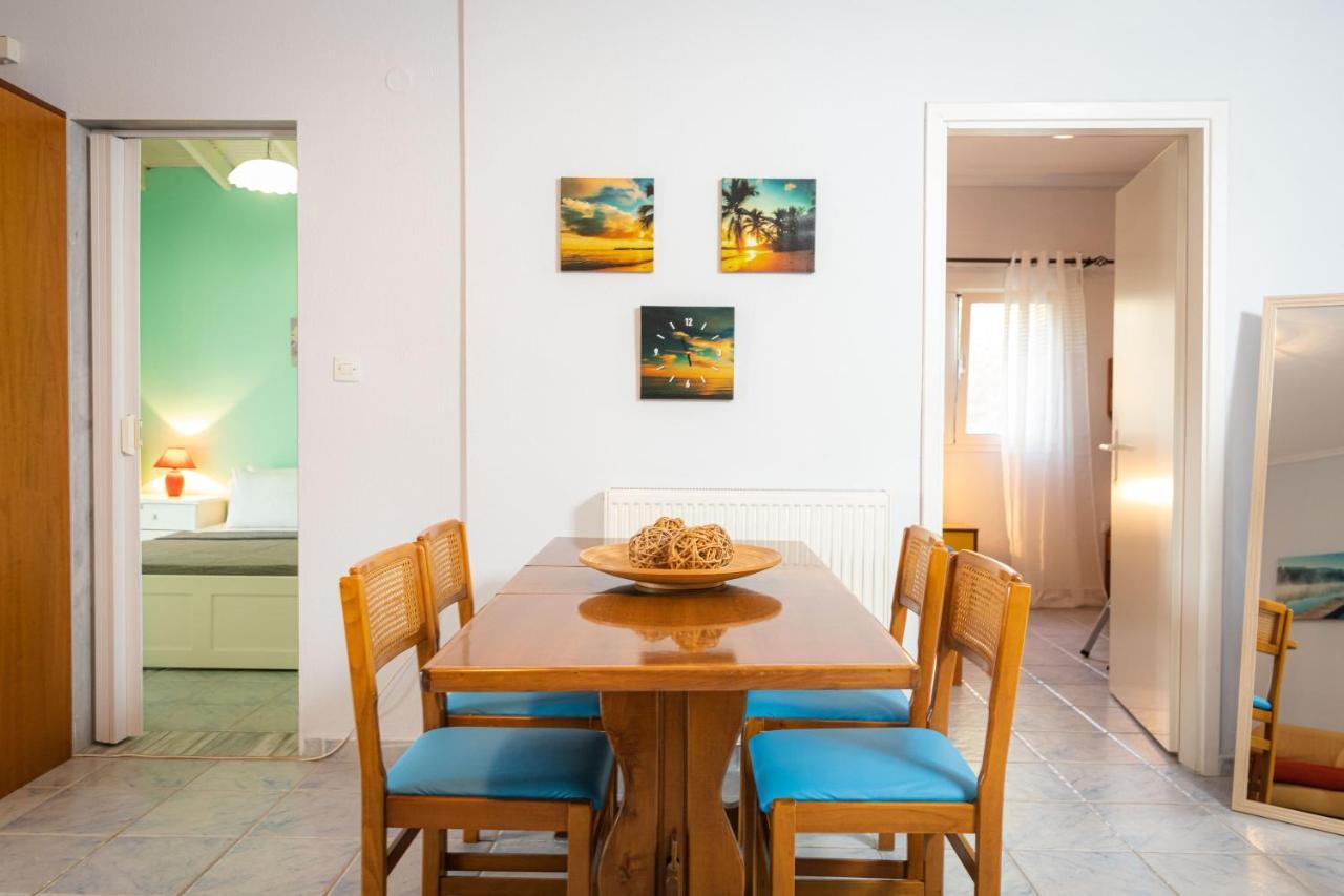 F & B Summer Collection - Paliouri Luaran gambar