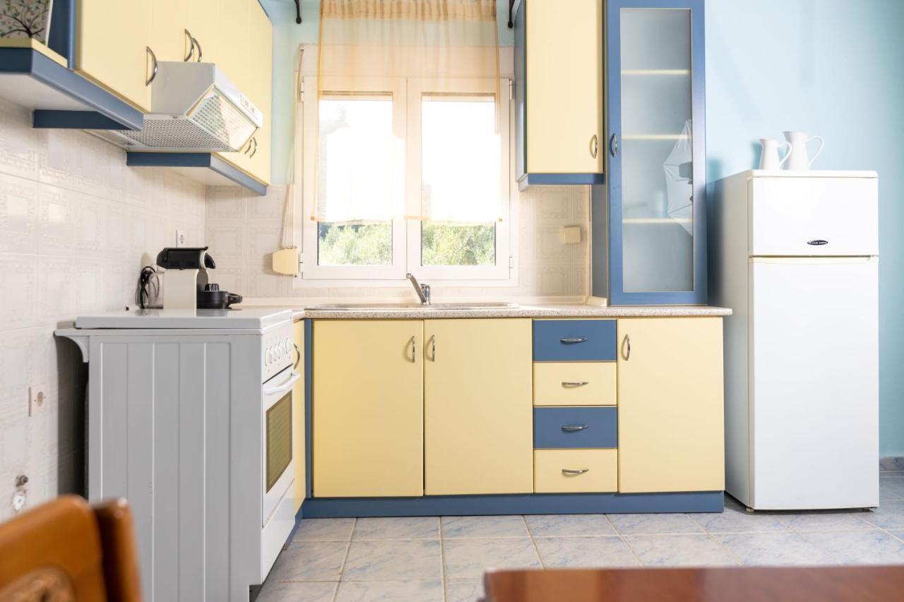 F & B Summer Collection - Paliouri Luaran gambar